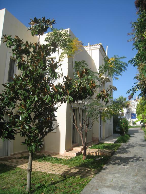Avia Holiday Homes Buitenkant foto