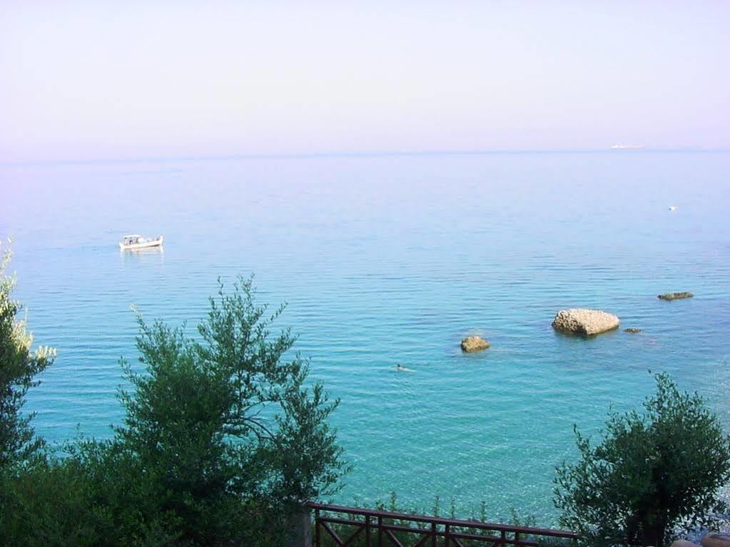 Avia Holiday Homes Buitenkant foto